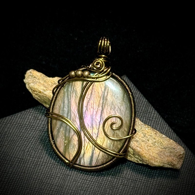 【炎脉】 金属编织 拉长石项链 - 项链 - 水晶 咖啡色