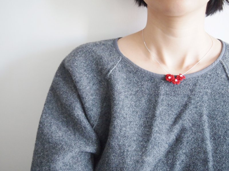 法式玫瑰红蕾丝线人手编织花系颈錬 BN050 - 项链 - 绣线 红色