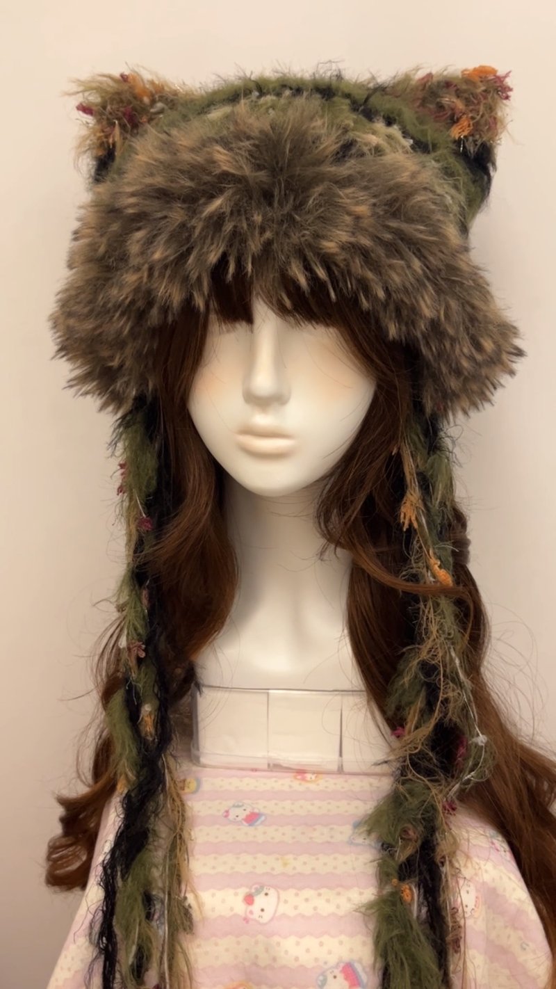 复古绿色人造毛皮钩织猫耳帽,俏皮冬季毛线帽,手工可爱猫耳毛帽 - 帽子 - 其他人造纤维 