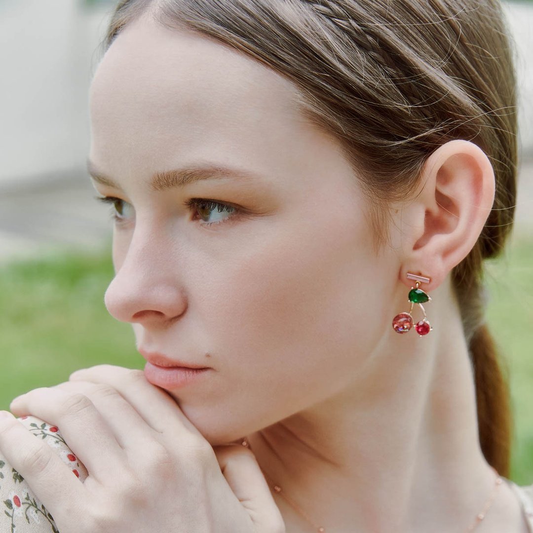 Cherry Snowball Drop Earrings - 耳环/耳夹 - 玻璃 