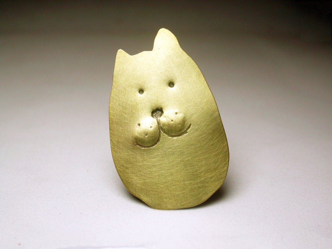 Cat &amp; Fish 系列 #c7 猫胸针 - 胸针 - 铜/黄铜 黄色
