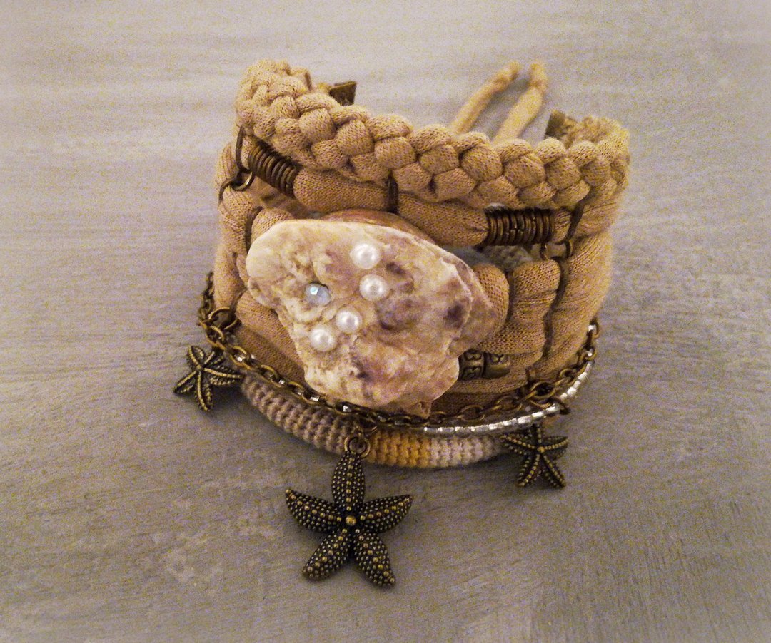 Fossil Bracelet Stack Multiple Strands Camel OOAK Natural Seashell Bracelet - 手链/手环 - 棉 咖啡色