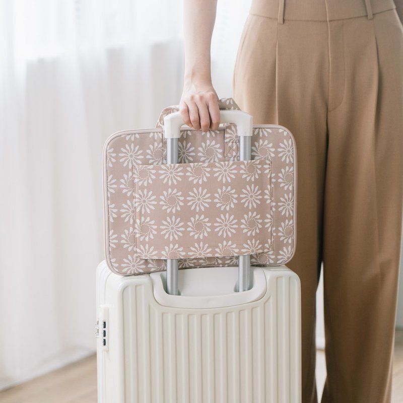 13寸笔电收纳包-差旅款/乌秋圈圈/茶色玫瑰/经典新色II 笔电包 - 平板/电脑保护壳 - 棉．麻 粉红色