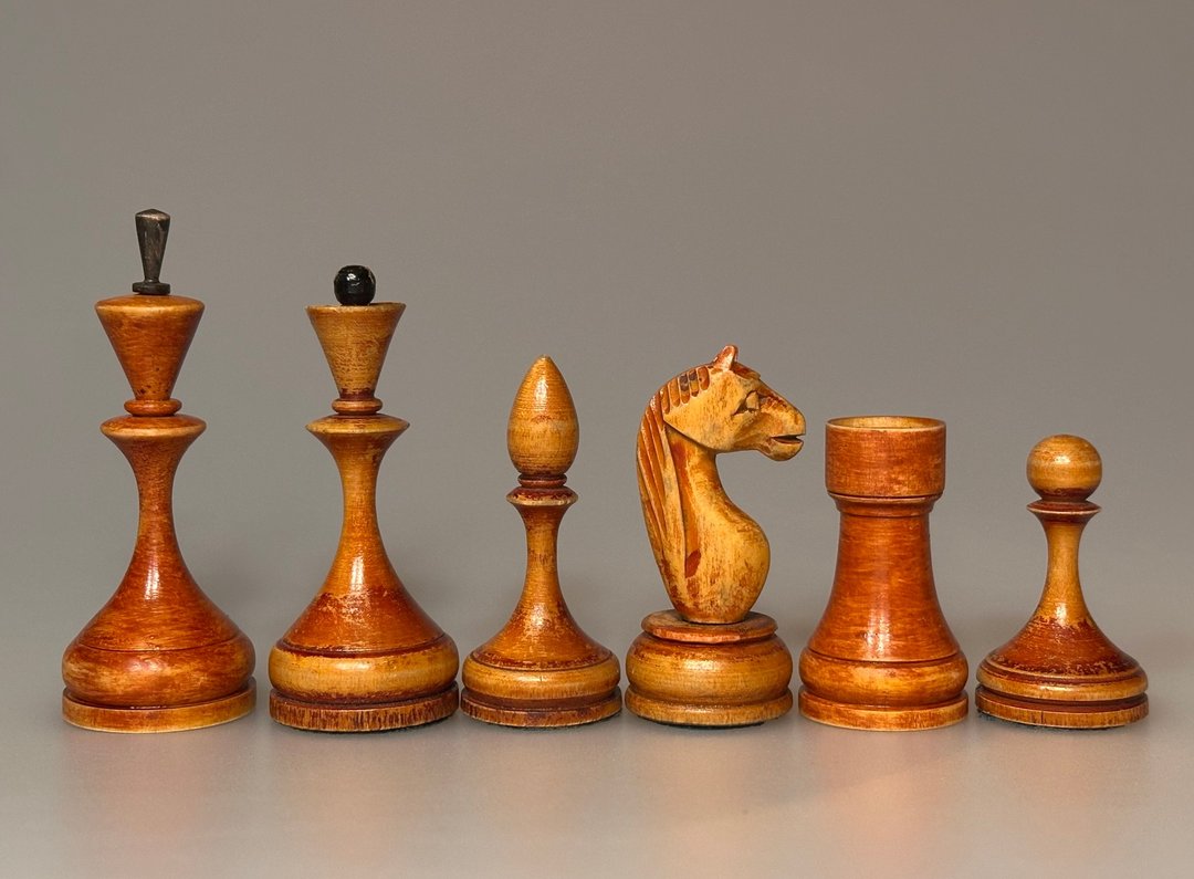 最稀有的俄罗斯早期苏联西洋棋组，1930 年代或 1940 年代 - 桌游/玩具 - 木头 黑色