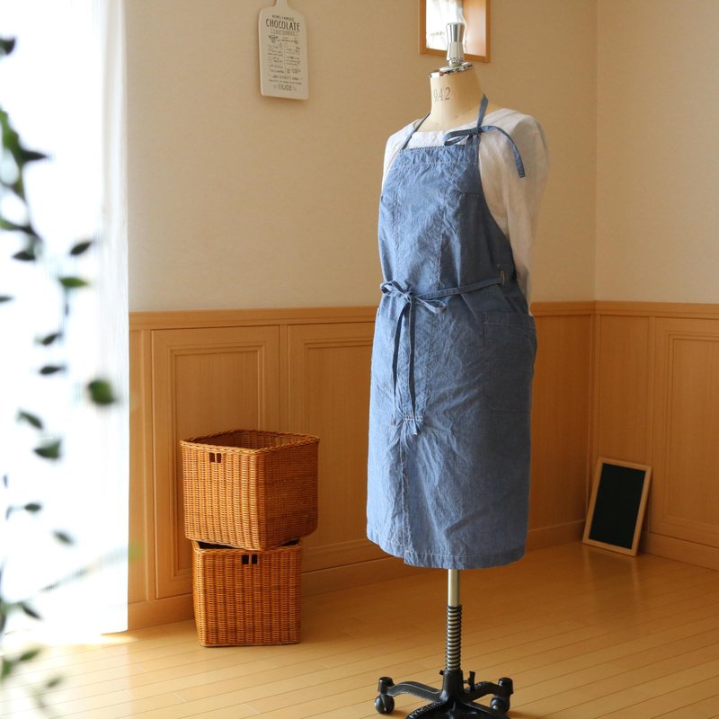 84cm length Halter neck apron / cotton chambray - 围裙 - 棉．麻 