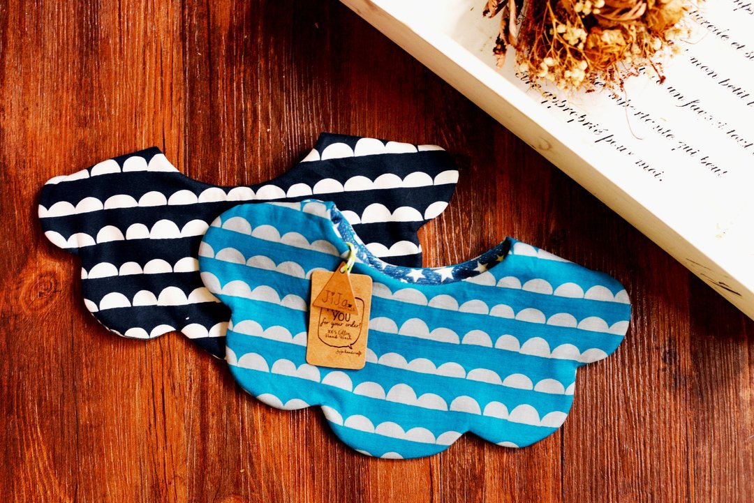 HandMade Babies BiB - 手作婴儿口水肩 (婴儿围兜兜) - 满月礼盒 - 棉．麻 