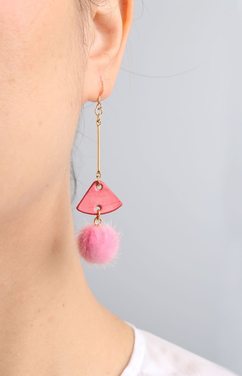 何非OPHIR HE植鞣革头层牛皮手工绘画染耳饰 粉色思绪 - 耳环/耳夹 - 真皮 