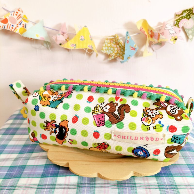 昭和小动物胖胖包 化妆包 收纳包 笔袋 手作 日系 胖达 猫熊 - 化妆包/杂物包 - 棉．麻 