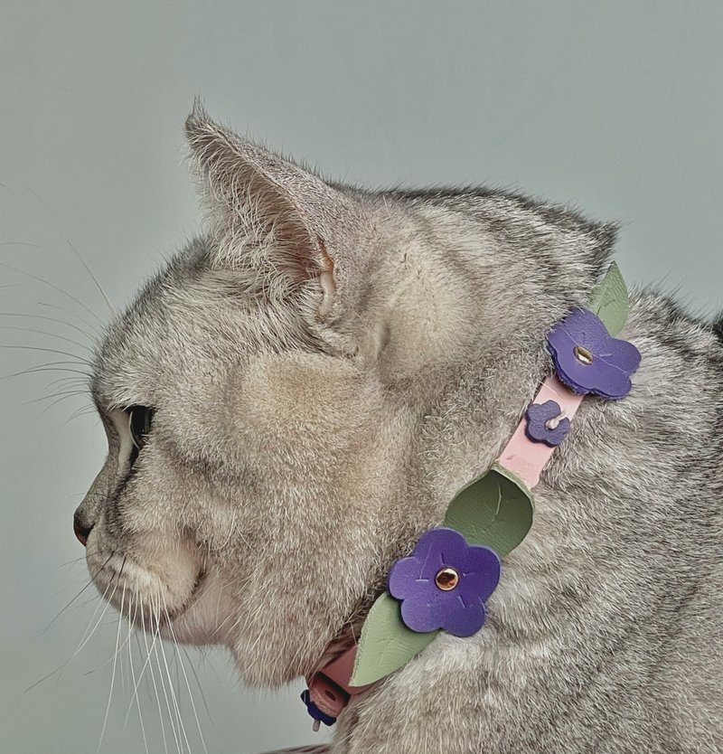 ZemoneniPet宠物项圈 毛孩与花 立体花朵 桔梗花 - 项圈/牵绳 - 真皮 紫色