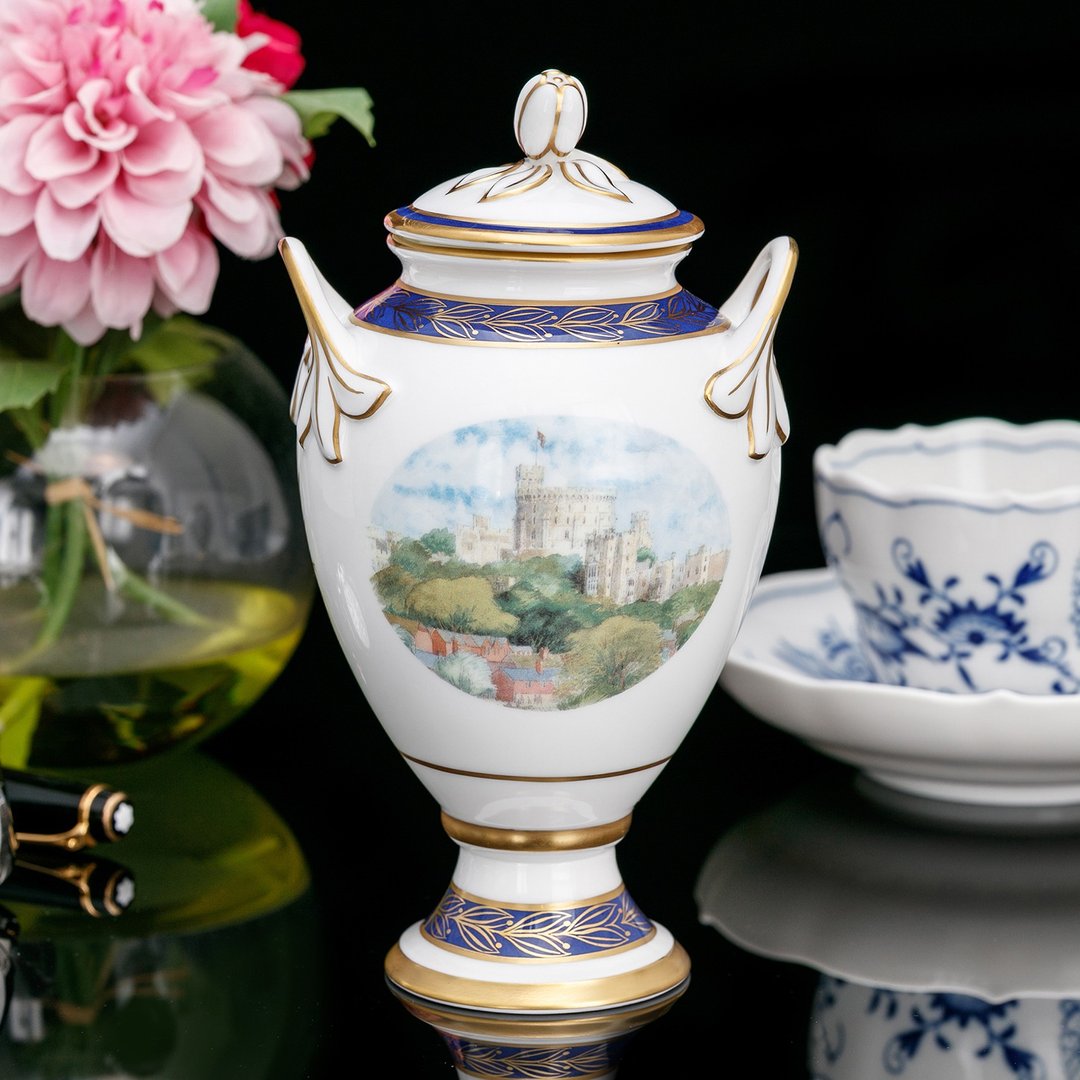 限量英国制Minton 1996女王70周年纪念温莎古堡双耳宝瓶花瓶 - 花瓶/陶器 - 瓷 