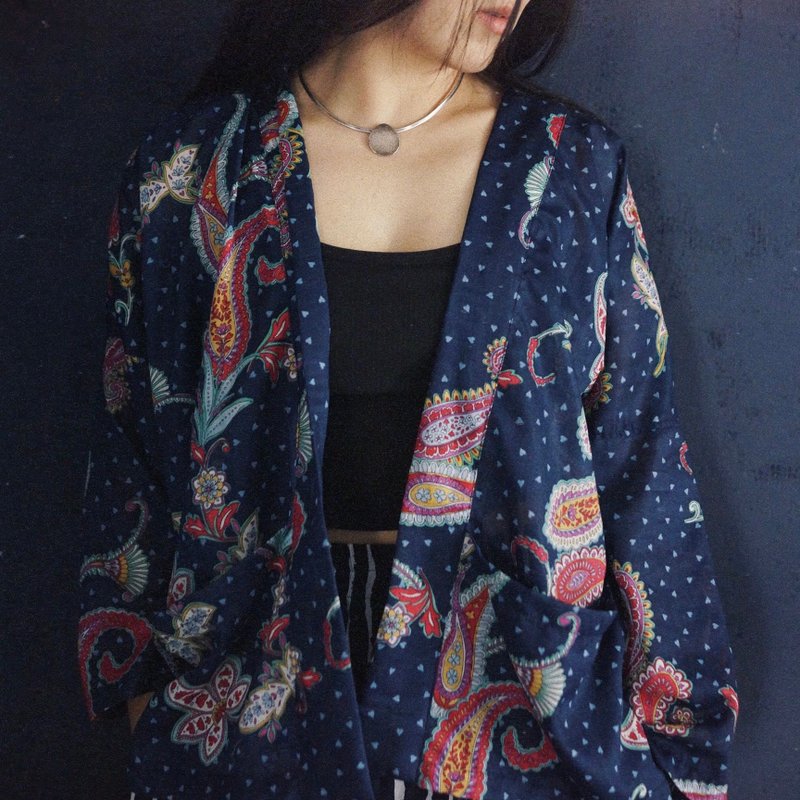 進口薄款藍愛心印花棉 夏季日式和服防曬上衣 經典腰果花佩斯利 - 女装上衣 - 棉．麻 蓝色