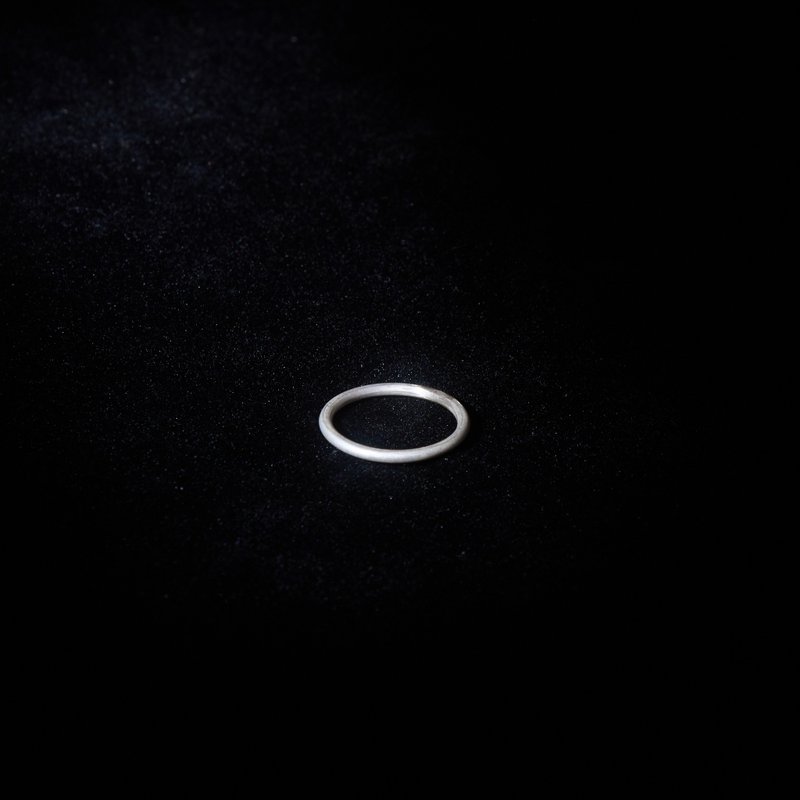Line Ring | 925 Sterling Silver - 戒指 - 纯银 银色
