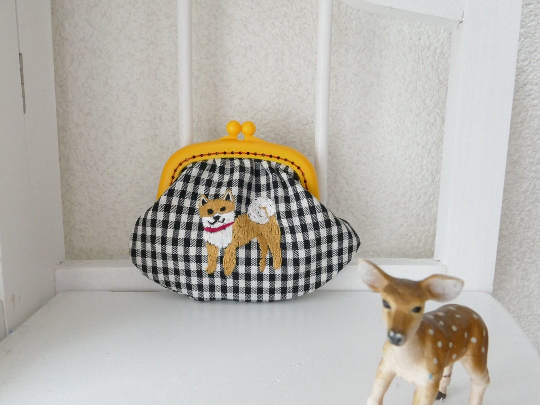 Embroidered gamaguchi gingham check shiba inu - 化妆包/杂物包 - 棉 黄色