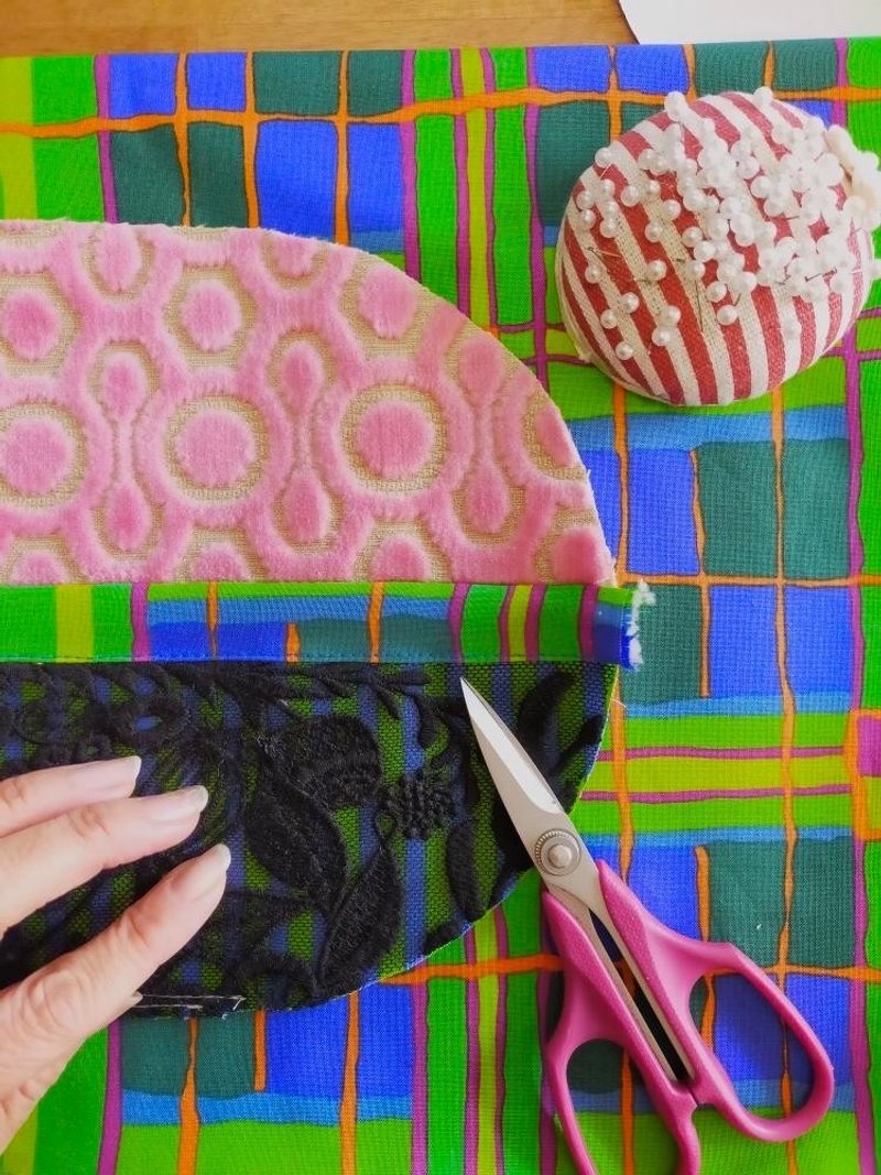 AMBER 琥珀手作素材馆 设计款蕾丝肩背包 - 戒指 - 其他金属 