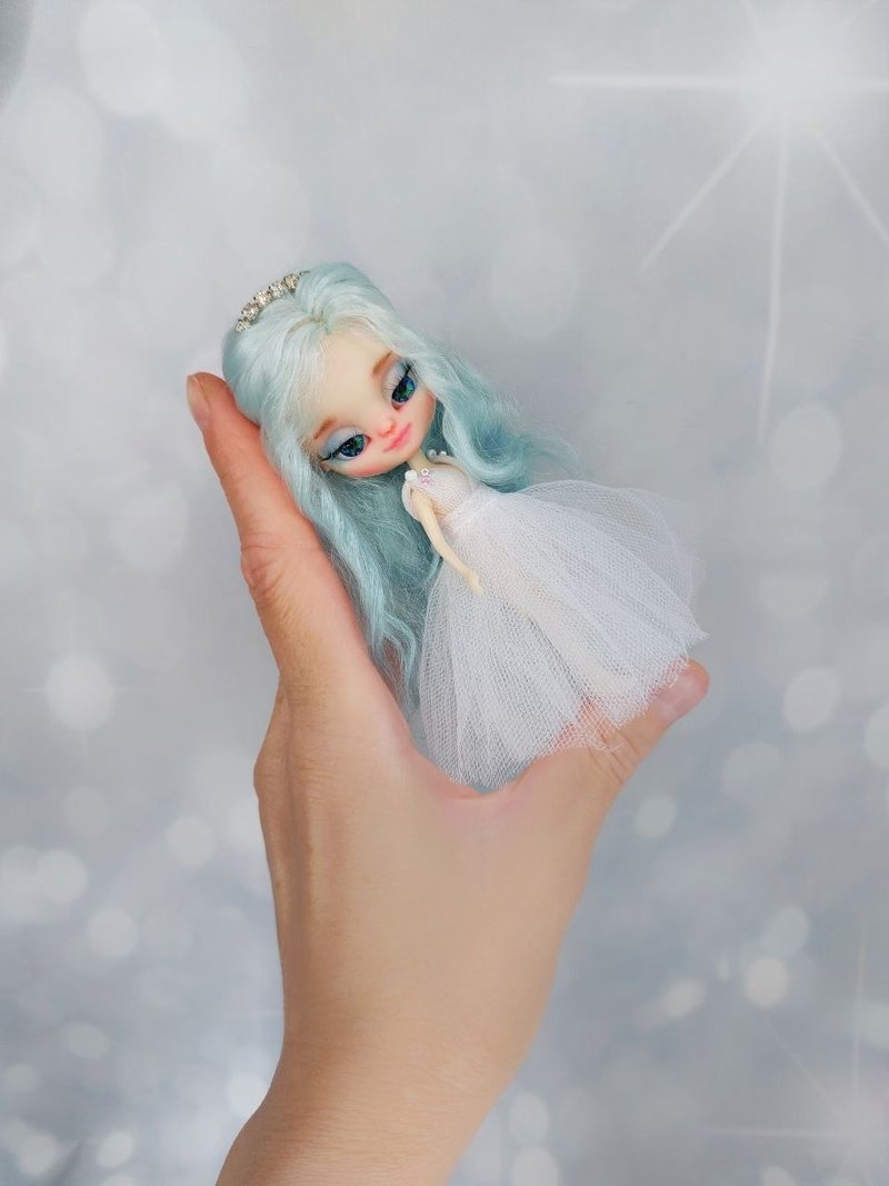 微型娃娃 Blythe 以美丽的公主为形象。 - 玩偶/公仔 - 塑料 白色