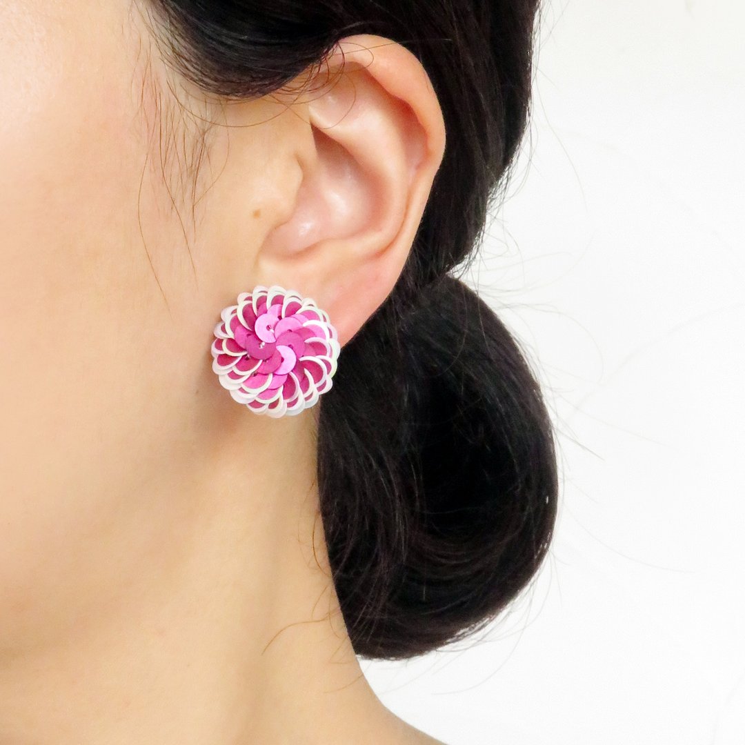 Kyoto sequin pierced Clip-On light red - 耳环/耳夹 - 其他材质 粉红色