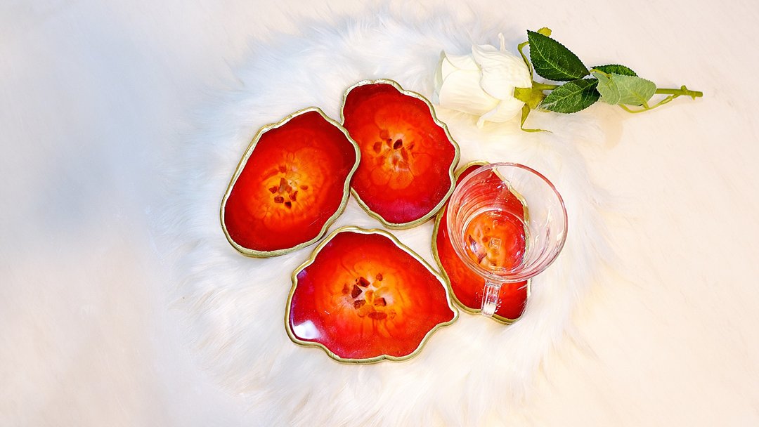 Magic Red Coaster (Sold as a set of 4 pieces) - 杯垫 - 树脂 