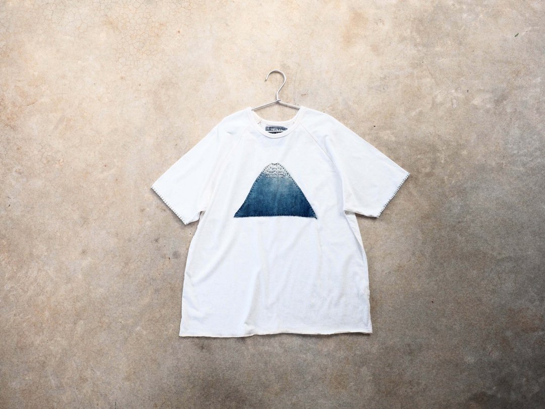 The Blue Mountain Peak. Organic unisex indigo dyed t-shirt - 男装上衣/T 恤 - 棉 白色