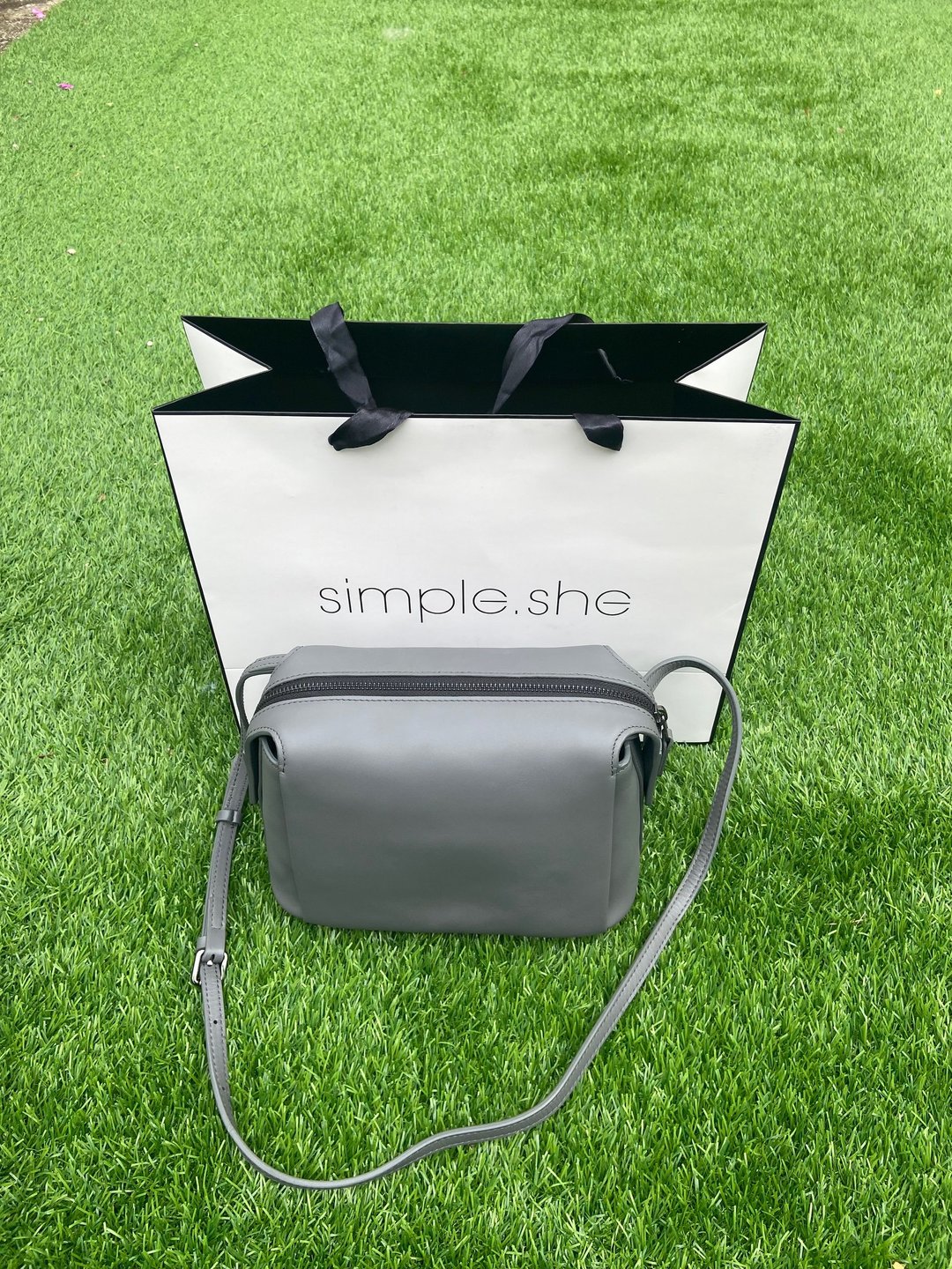 simple.she 全皮复古小方包 斜背包 杏色 灰色 - 侧背包/斜挎包 - 真皮 多色