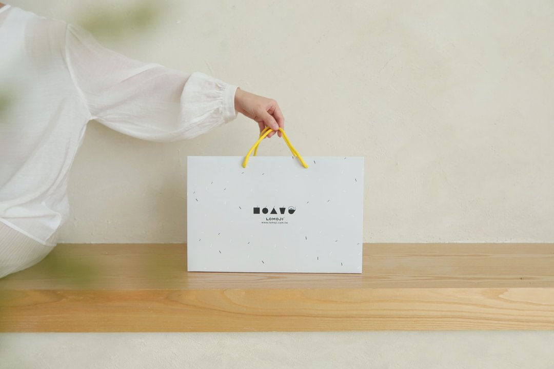 送礼加购【品牌印花-手提质感礼品袋】生日送礼 礼盒 - 纸盒/包装盒 - 纸 
