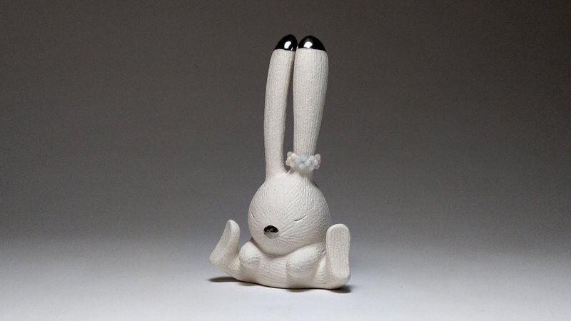 卯兔年限定陶瓷艺品茶宠摆饰 晶喜surprise兔 卓铭顺2023卯兔系列 - 摆饰 - 瓷 白色