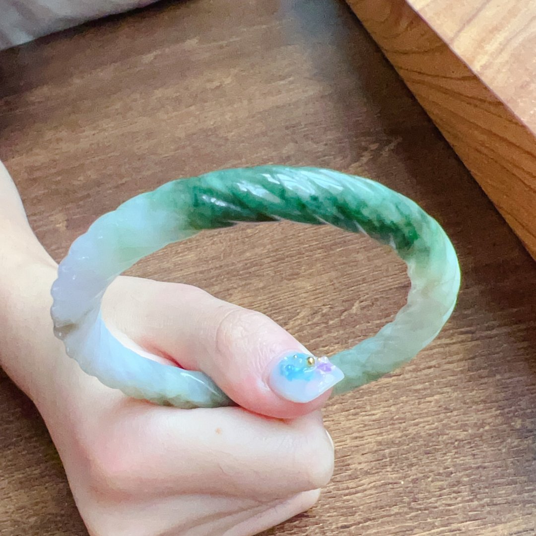 三彩翡翠麻花圆骨手镯 | 19围 | 天然缅甸玉翡翠A货 | 送礼 - 手链/手环 - 玉石 绿色