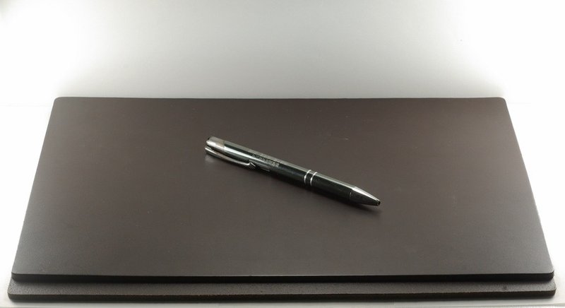 Mark Honor 意大利植鞣苯染皮垫桌垫写字垫-茶褐色32厘米*24厘米 - 餐垫/桌巾 - 真皮 咖啡色