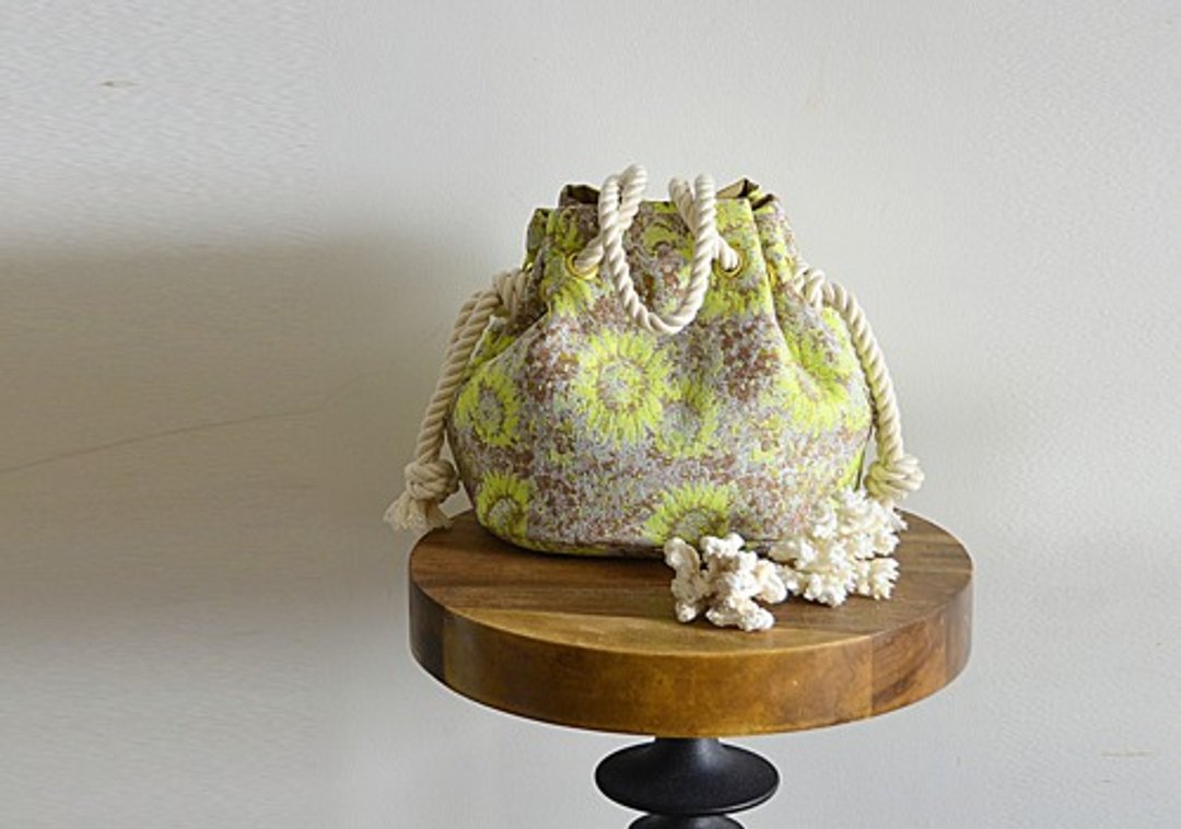 Limited quantity! Made in France Luxury Flower Lame Jacquard Marine Bag Cream Yellow - 手提包/手提袋 - 棉 