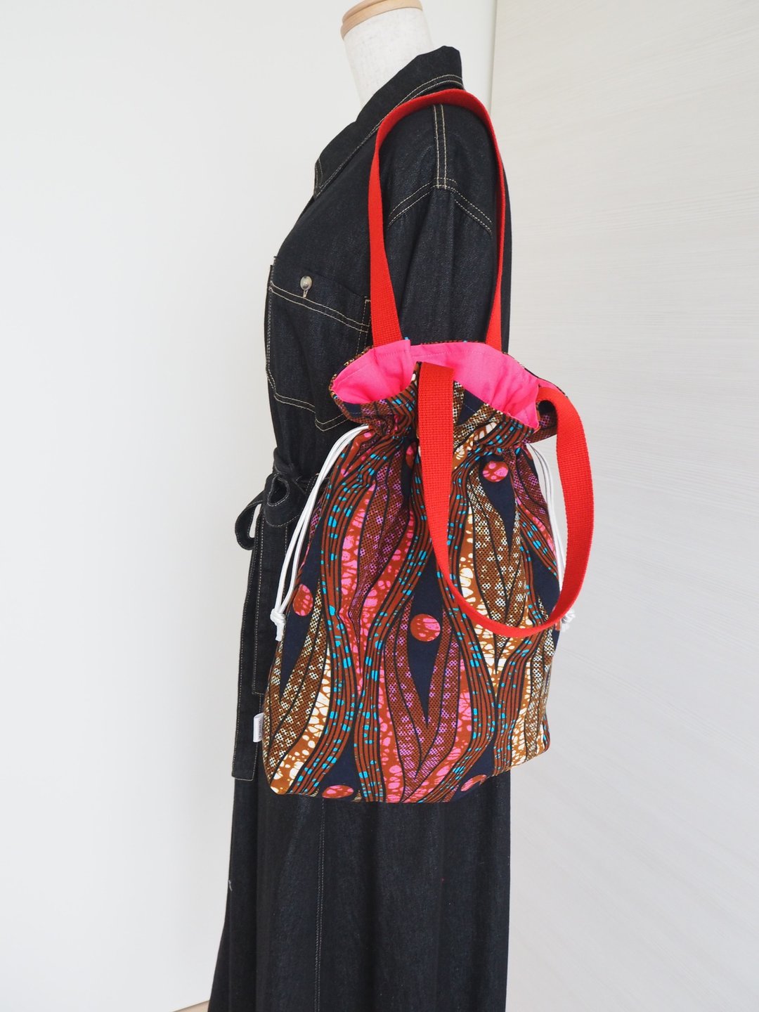 【日本制 手作】两用 束口袋托特包 非洲布 非洲织物 彩色托特包 妈妈包 A4尺寸包 非洲图纹 - 手提包/手提袋 - 棉．麻 多色