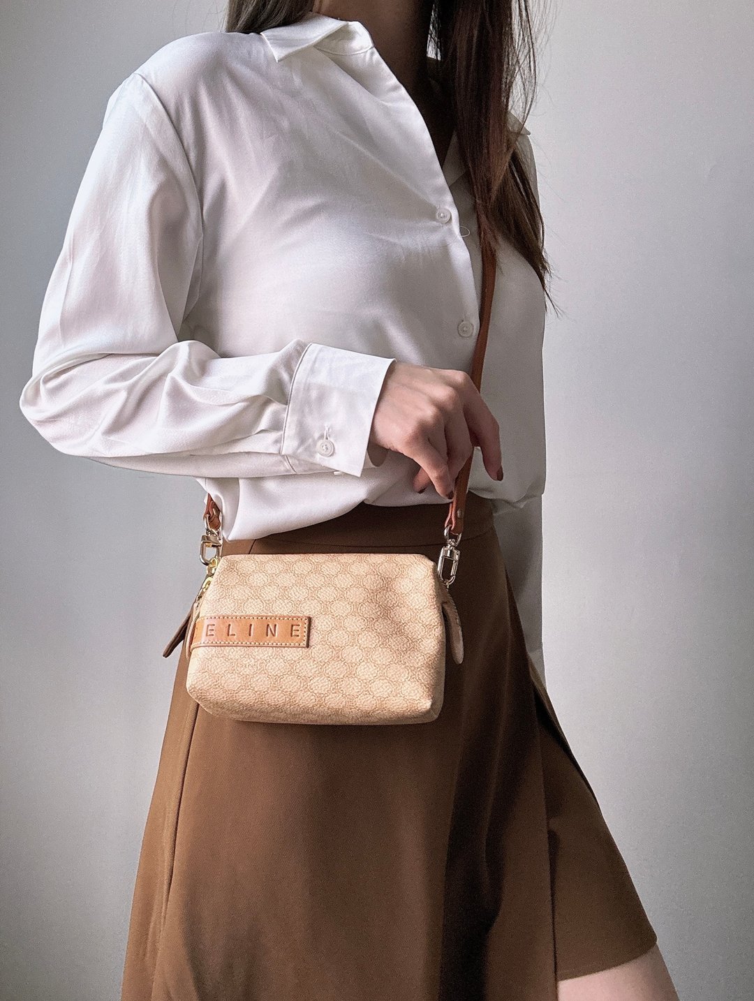 中古正品 Celine 凯旋门老花 浅奶茶色 字母 小云朵包 斜背包 - 侧背包/斜挎包 - 防水材质 咖啡色