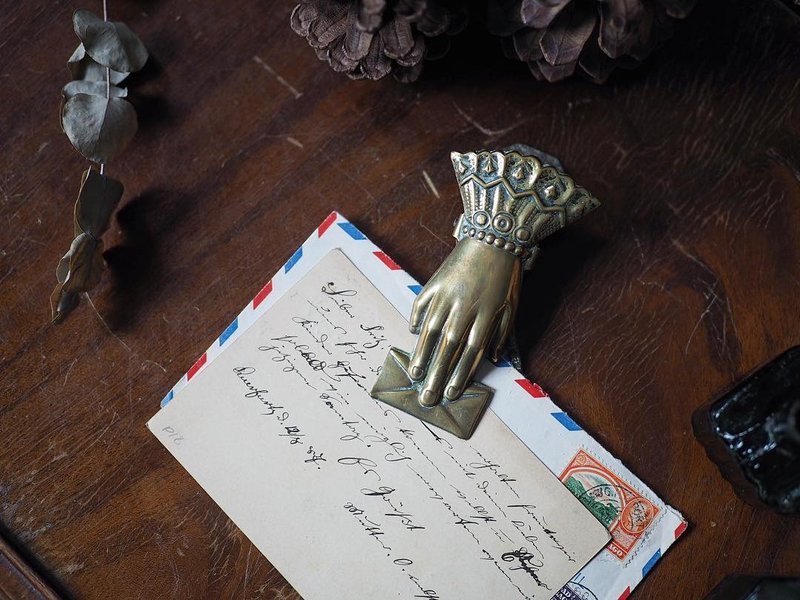 英国仕女手持信封黄铜手夹 小型尺寸 - 摆饰 - 铜/黄铜 