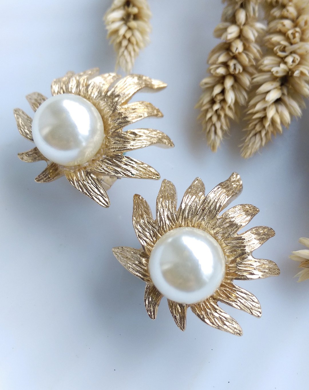 Vintage Jewelry 西洋古董饰品 JUDY LEE 叶子 仿珠 夹式耳环 - 耳环/耳夹 - 其他金属 金色