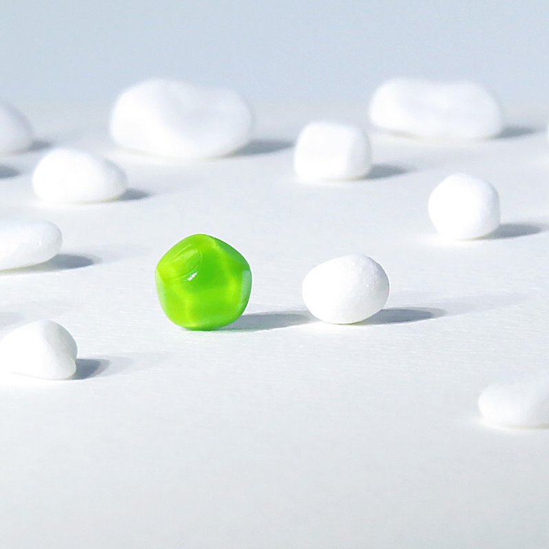 Pure系列 玻璃耳环 耳夹 单只 不规则 透明 绿色 - 耳环/耳夹 - 玻璃 绿色