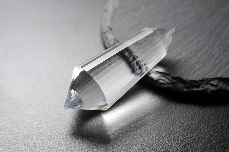 沃格尔24面体白水晶 矿石/水晶/灵修/开运/招财/破煞/防小人 - 摆饰 - 水晶 