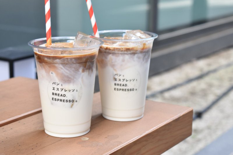 [First-time purchase only] Bread, espresso and ice cafe latte drink exchange ticket Buy one and get another free - 咖啡 - 其他材质 卡其色