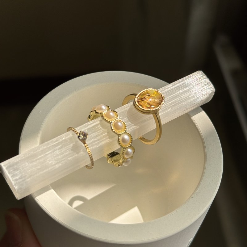 透石膏净化杯/手作水泥杯 水晶手串与戒指的消磁保养 (不含饰品) - 其他 - 水泥 白色