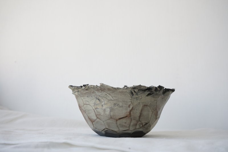 陶瓷铁质感黑色花盆 哑面植木钵 (直径11cm 高度6.5cm) - 花瓶/陶器 - 瓷 黑色