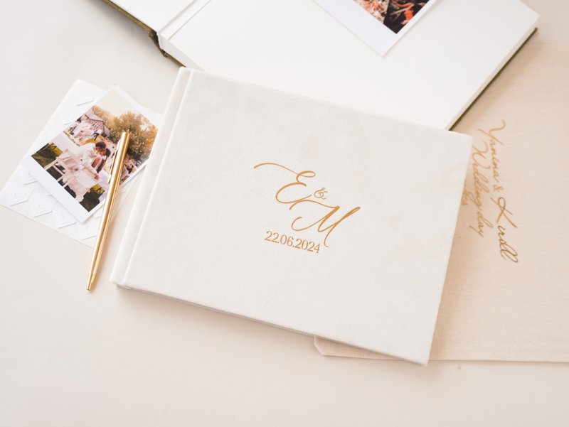 带有个人题词或绘画愿望簿的天鹅绒相册 17x23 厘米 - 相簿/相册 - 纸 多色