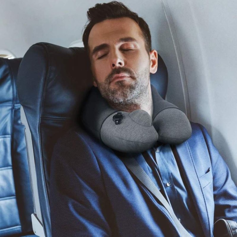 TRAVELMALL SWITZERLAND 专利3D按压式充气护理颈枕    灰克色 - 颈枕/旅行枕 - 棉．麻 蓝色