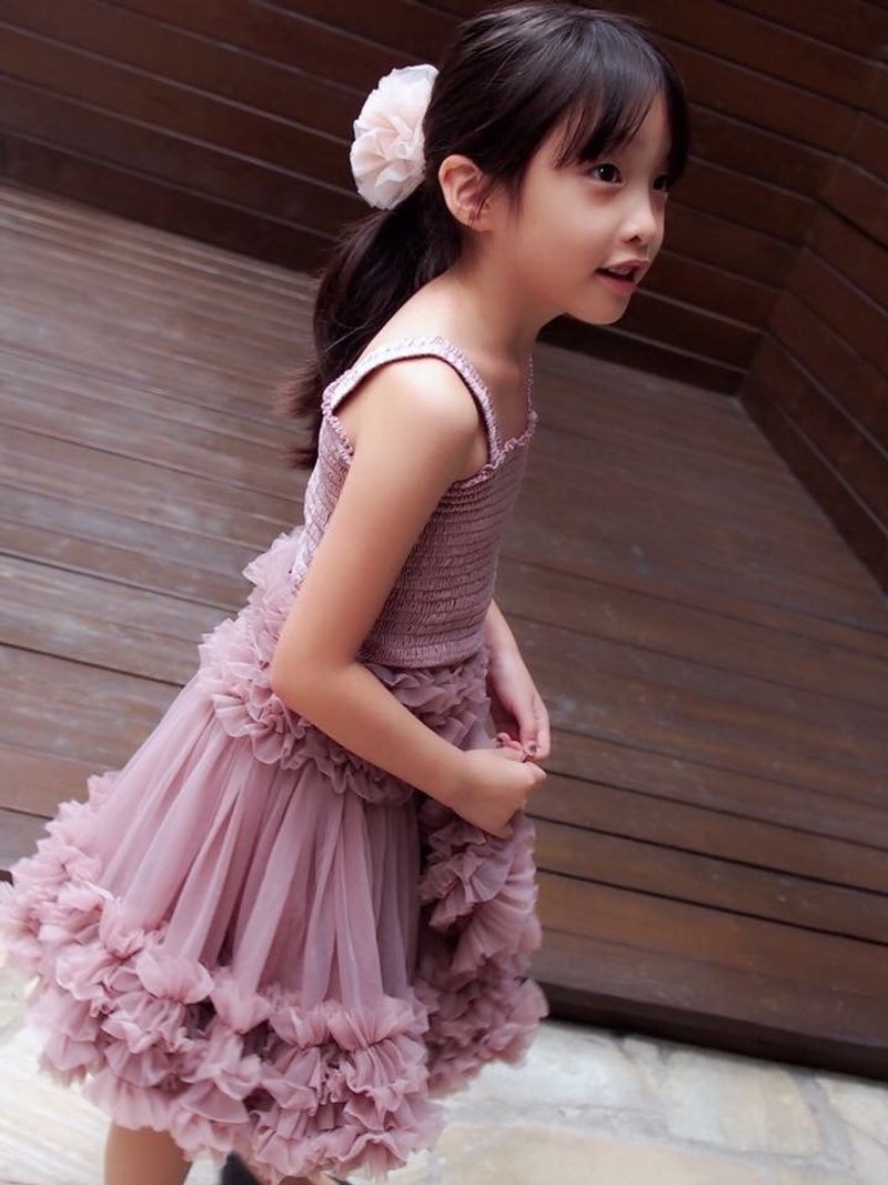 2016 Frilly Set: A re-styled petticoat tutu skirt with adjustable waist and matching top with many frills and ruffles made from the softest chiffon of the highest quality雪纺套装 - 童装鞋 - 其他材质 多色