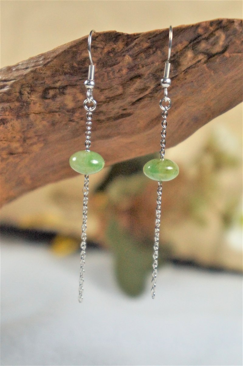 翡翠耳环 飘在发边的一抹绿 - 耳环/耳夹 - 玉石 绿色