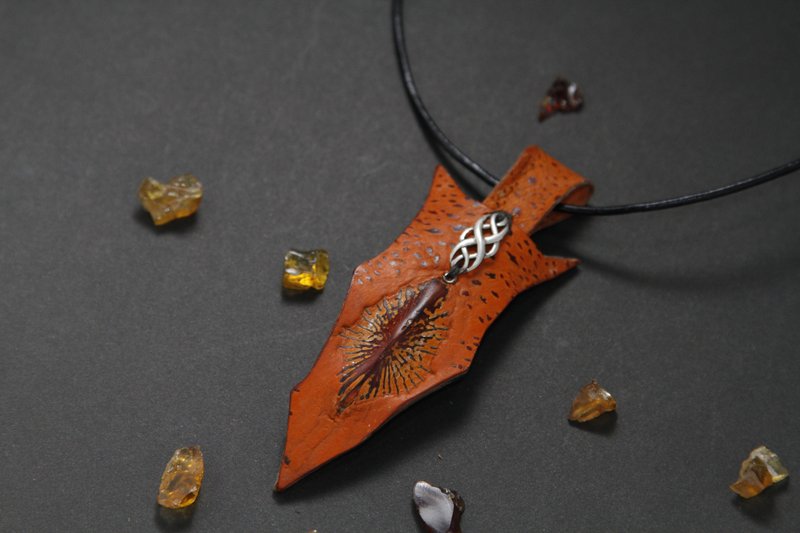 鳄鱼皮嵌银坠饰 - 项链 - 真皮 橘色