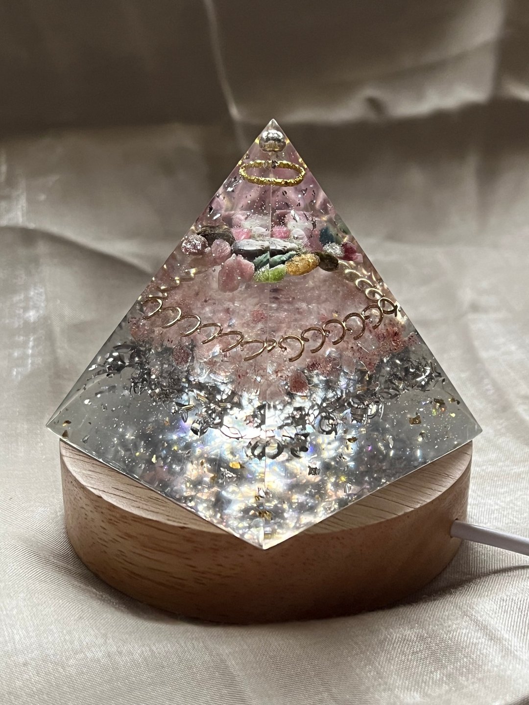 订制【奥刚能量塔-给选择爱的你】碧玺/草莓晶-奥根金字塔 - 摆饰 - 树脂 