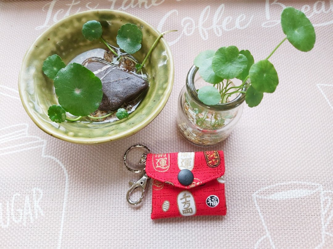 开运黄金千万両小红包锁圈吊饰 平安符袋 - 钥匙链/钥匙包 - 棉．麻 多色