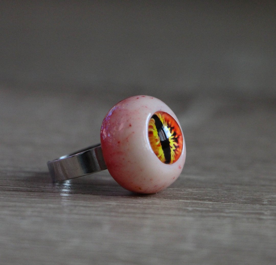 Eyeball ring Weird jewelry Creepy eye ring - 戒指 - 粘土 红色