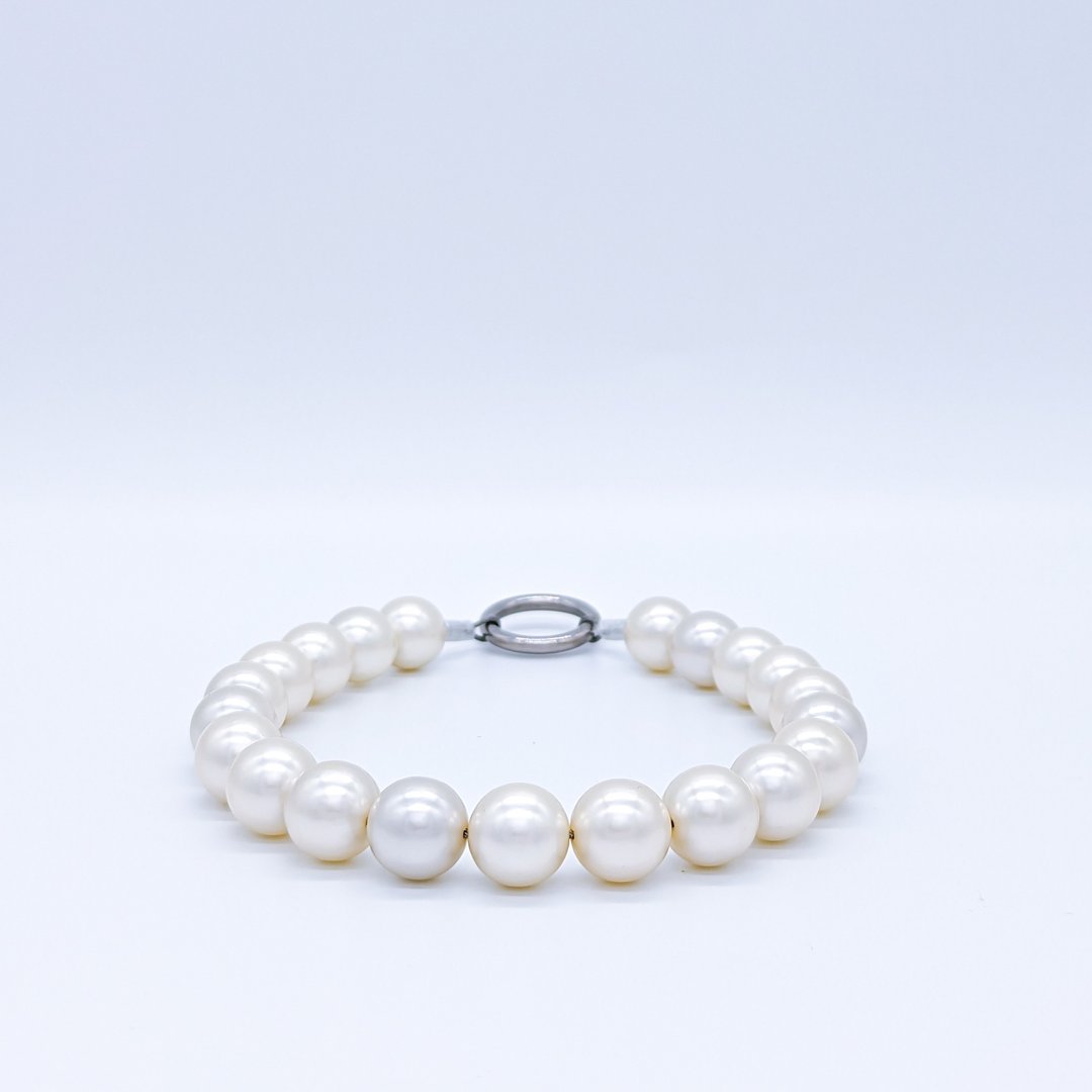 Classic Pearl Bead Handmade Pet Collar - 项圈/牵绳 - 压克力 白色