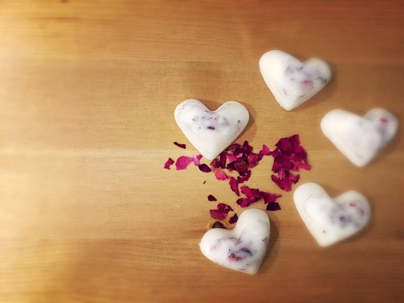 玫瑰/薰衣草/香茅防蚊/天然香氛砖挂饰(单入10g含纱袋包装) - 防蚊用品 - 植物．花 多色