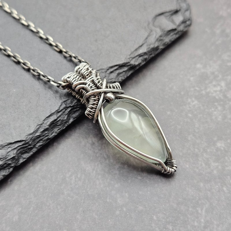 葡萄石 造旧银线吊坠 金属绕线 - 项链 - 纯银 绿色