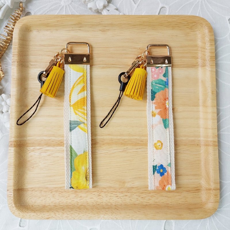 黄色系韩国花布流苏手机防摔手腕带 - 挂绳/吊绳 - 棉．麻 黄色