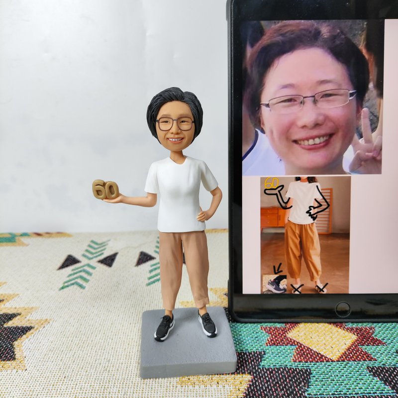 老婆 妈妈 母亲 生日礼物订制 订制化 人偶 公仔 似颜绘 照片摆饰 - 玩偶/公仔 - 粘土 多色